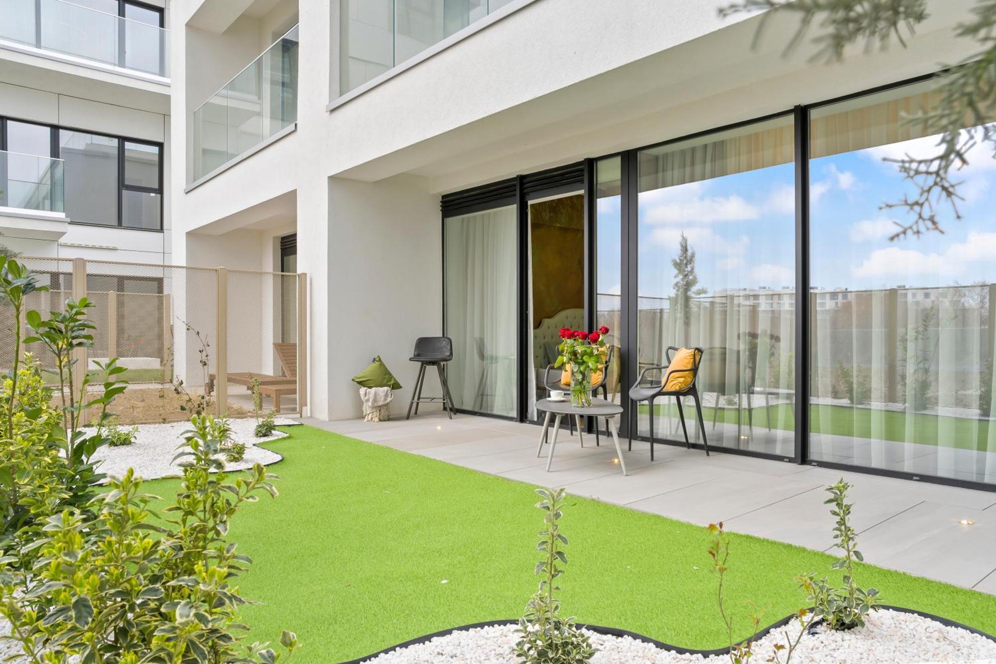 One Verdi Luxury Apartments Boekarest Buitenkant foto