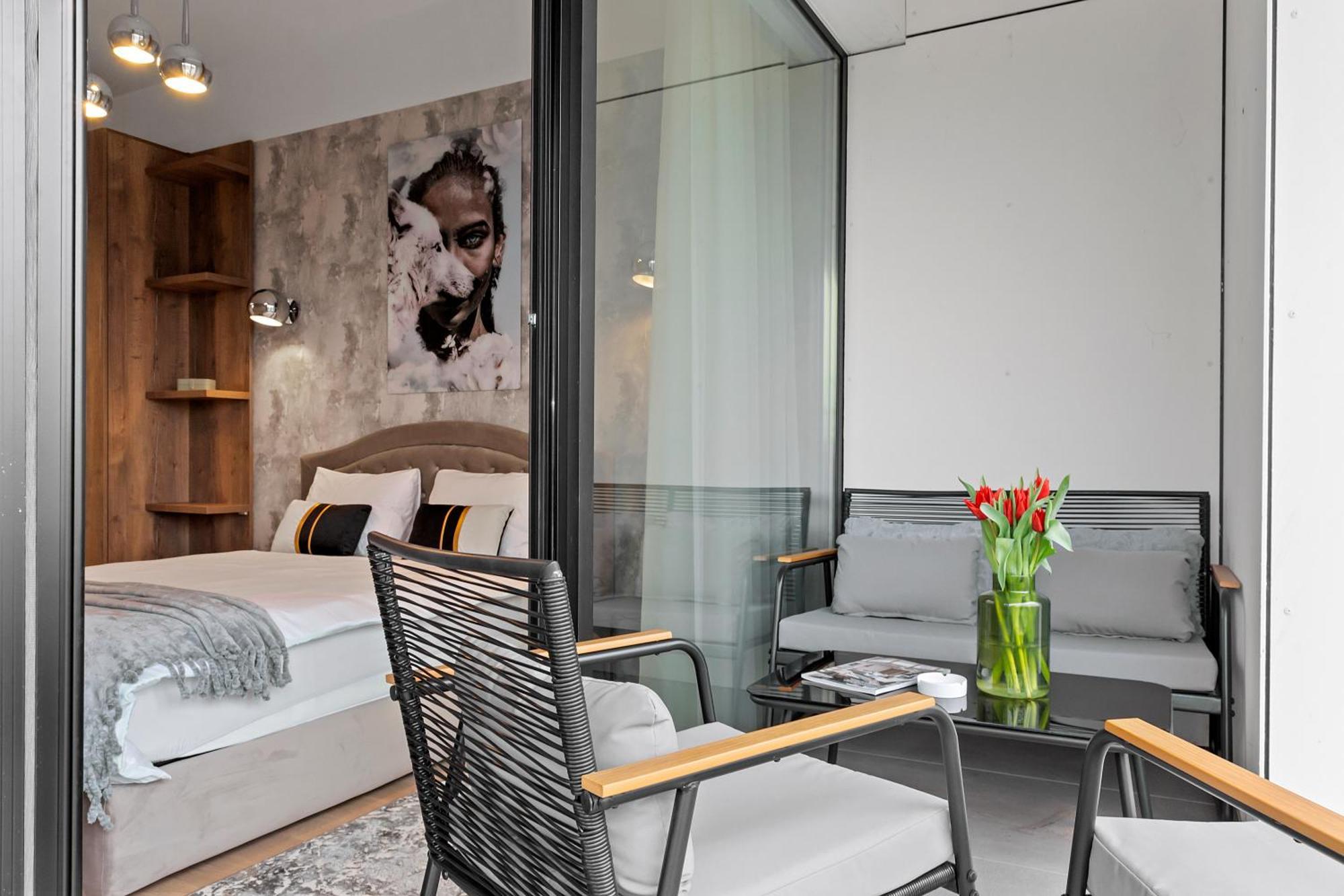 One Verdi Luxury Apartments Boekarest Buitenkant foto
