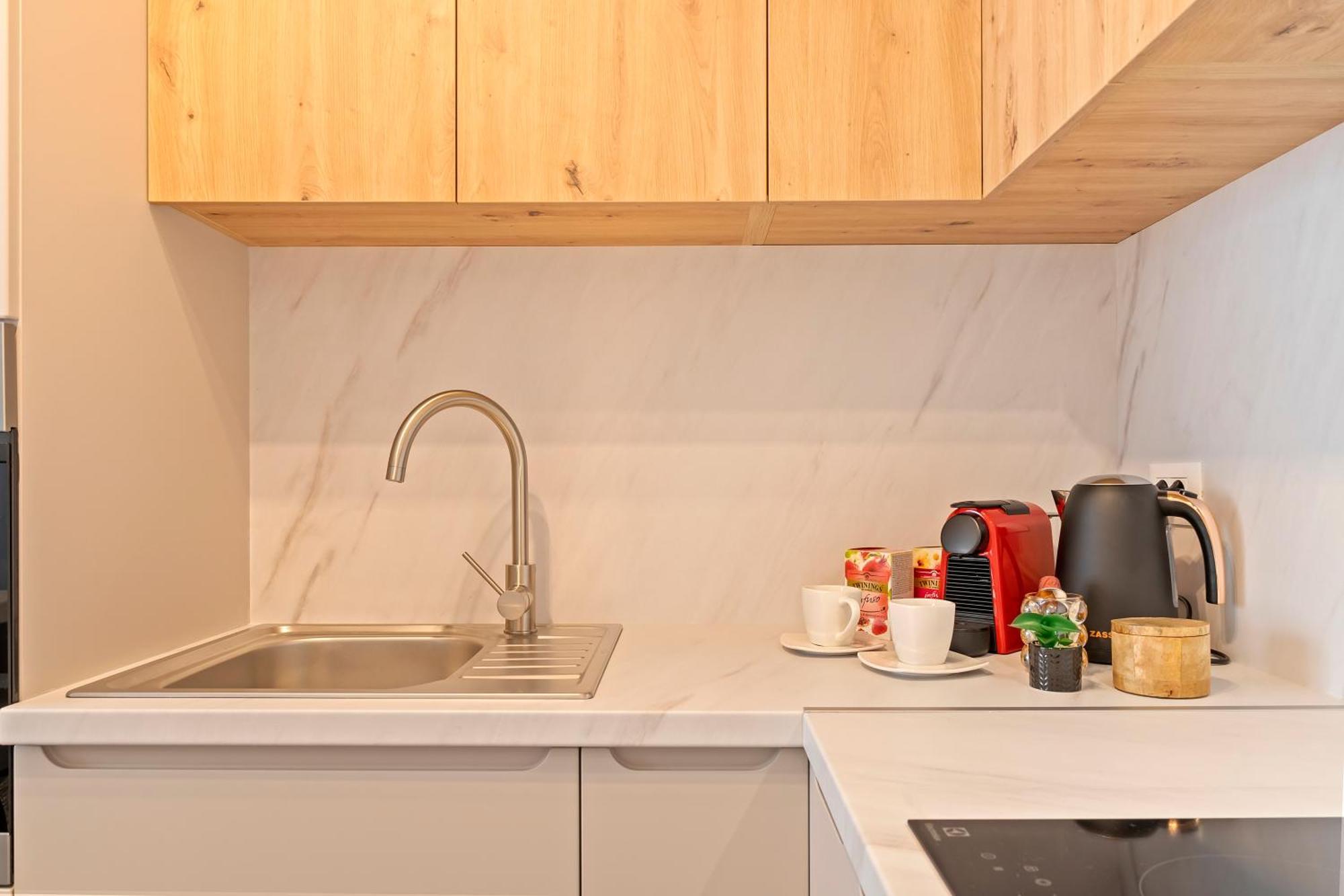One Verdi Luxury Apartments Boekarest Buitenkant foto
