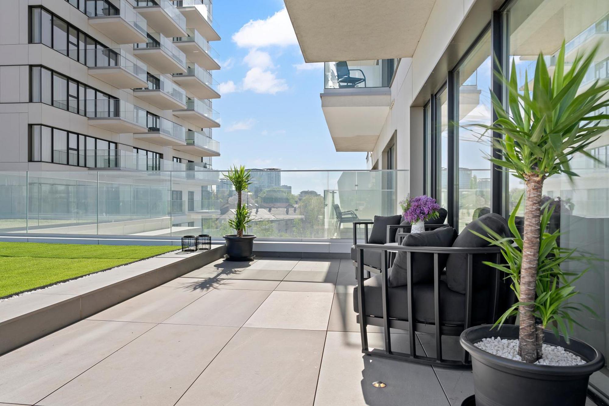 One Verdi Luxury Apartments Boekarest Buitenkant foto