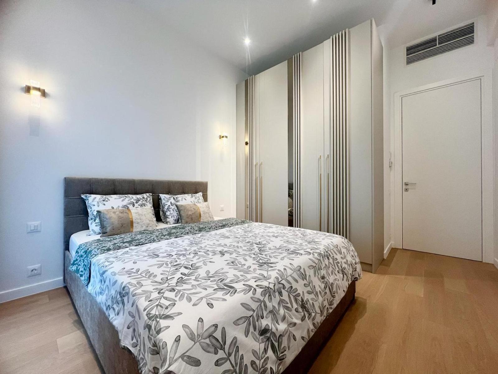 One Verdi Luxury Apartments Boekarest Buitenkant foto